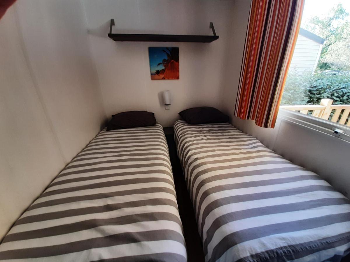 mobile home entierement équipé La Roque-d'Antheron Extérieur photo