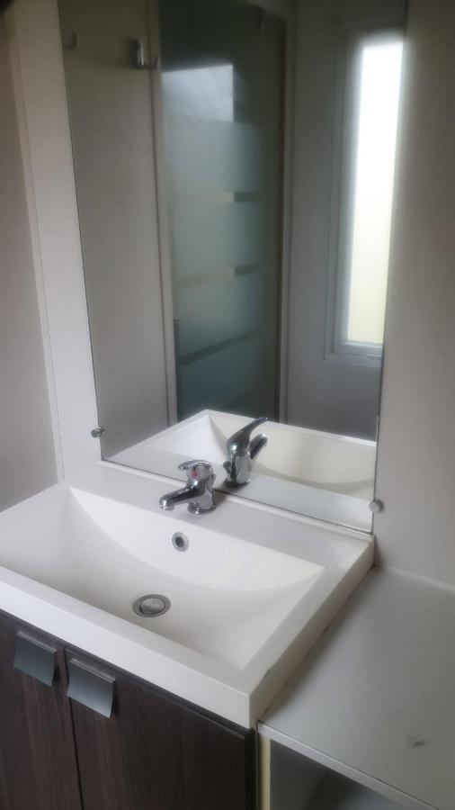 mobile home entierement équipé La Roque-d'Antheron Extérieur photo